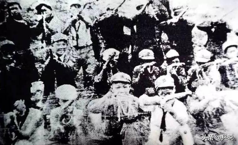 17岁*飚耿**当游击队长，拥有第一支枪：快要散架，却视若珍宝