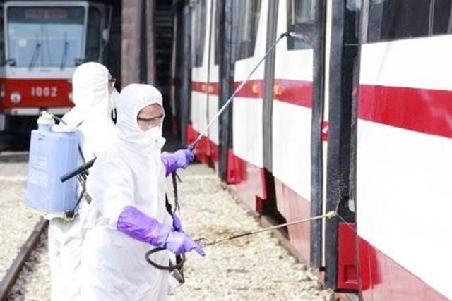 朝鲜实地拍摄,朝鲜士兵观察韩国动态图片