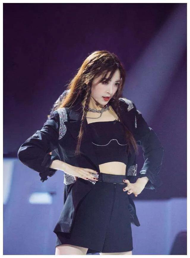 张雨绮张含韵乘风破浪第四次公演,张含韵单独比赛夺冠视频