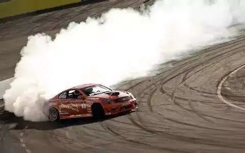 藤原拓海的ae86到底是什么车,ae86藤原拓海夏树