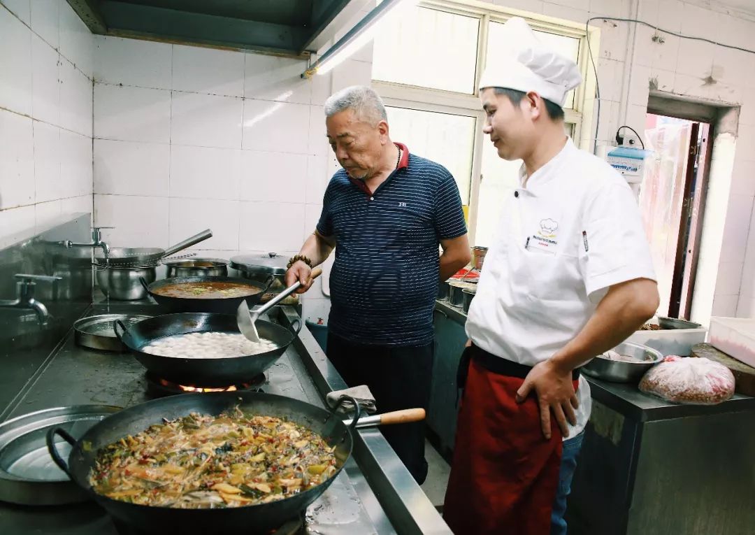 十堰老街鱼杂锅哪家好吃,十堰这家好吃的鱼杂馆你吃过吗