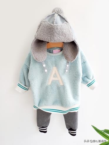 韩国童装短袖t恤搭配,早秋流行什么衣服童装