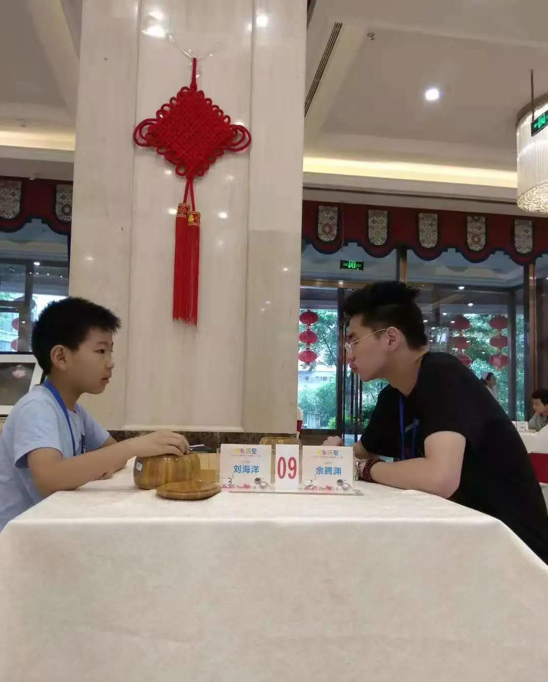 黑白问道棋坛新骄——四川围棋冲段精英刘海洋成长纪实