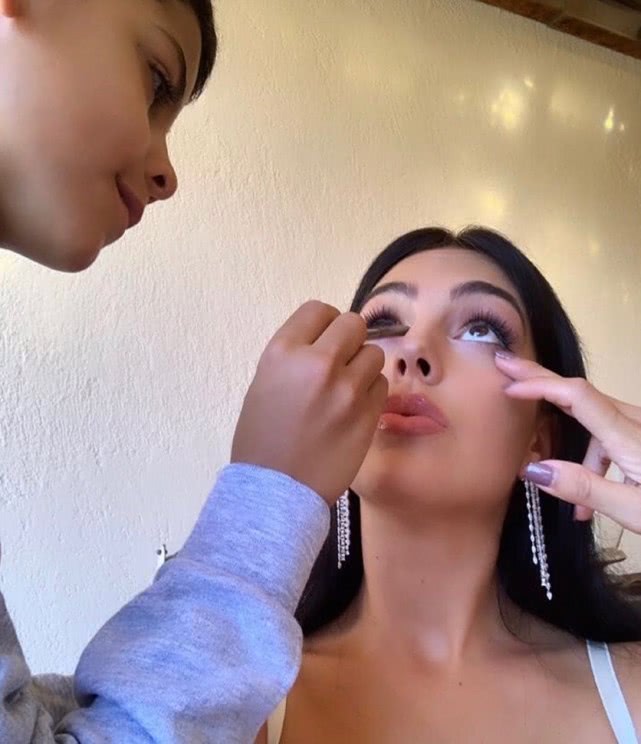 c罗女友秀完整版,c罗与迷你罗亲子照