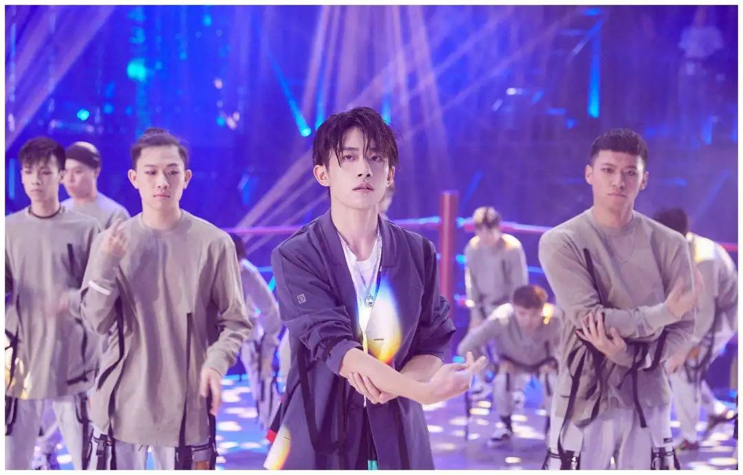 易烊千玺由国民弟弟变成实力演员,易烊千玺真实家境到底如何