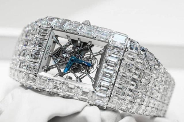 嘴炮井底之蛙？炫耀23万元黄金劳力士，却被梅威瑟甩了十几条街