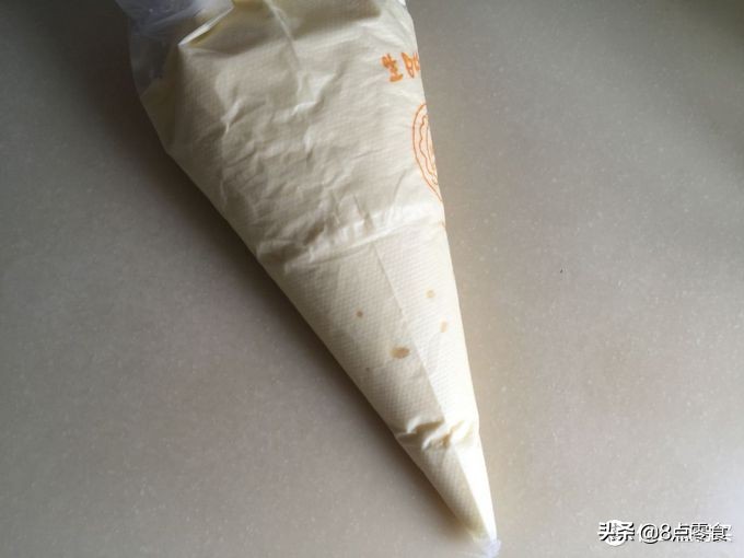 轻松玩烘焙想吃红遍四海八荒的肉松小贝可是又不想排队，自己做