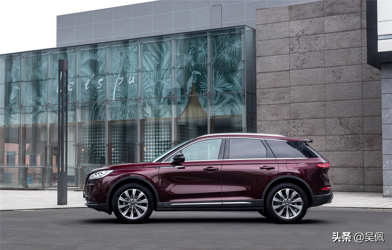 林肯全新车型30万起售,全新林肯2019款