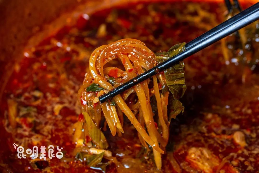 昆明最好吃的酸菜牛肉,昆明关上老坛秘制酸菜牛肉