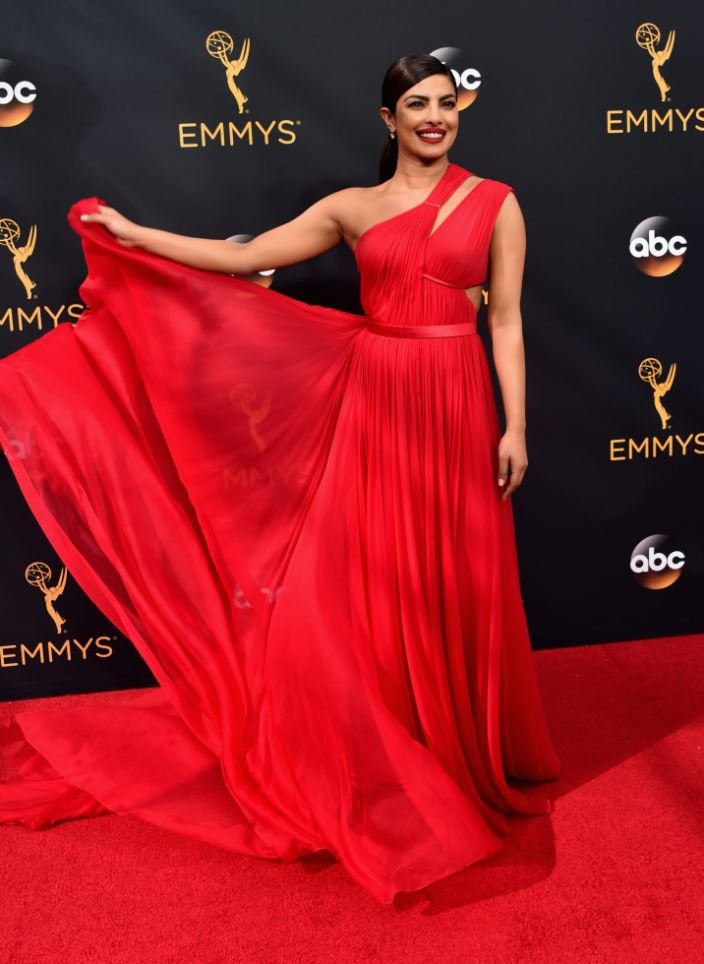 普里扬卡乔普拉海边照,普里扬卡乔普拉电影