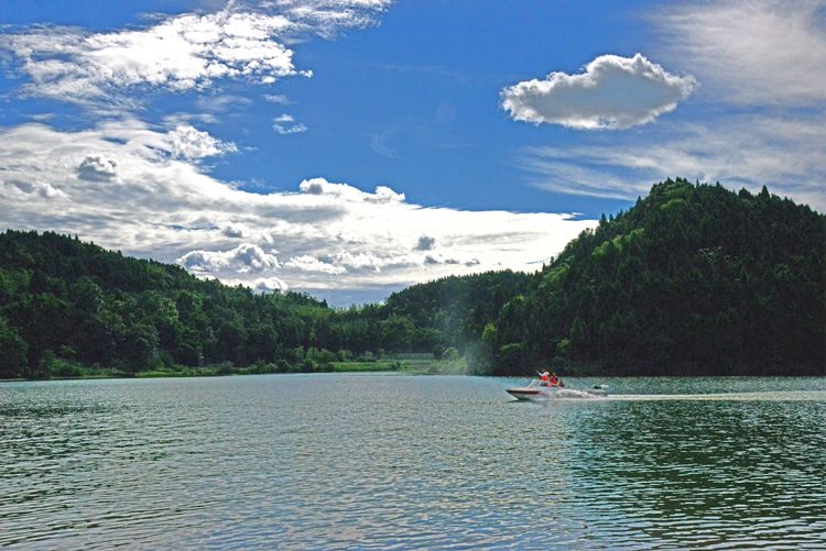 涔愯嚦鑽疯姳鎽勫奖浣滃搧娆ｈ祻,涔愯嚦鍗拌薄鎽勫奖