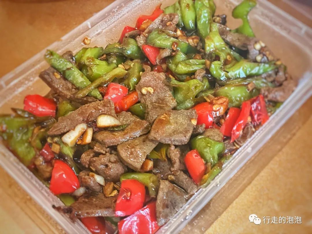 「岳阳攻略」被誉为“湖南夜宵扛把子”的烧烤城,还是小龙虾基地