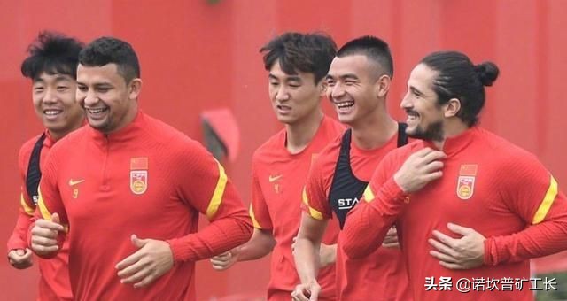 足球圈和娱乐圈哪个战斗力强,足球圈vs娱乐圈评论区骂战