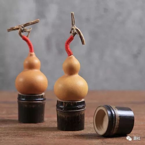 如何把葫芦盘成红色,葫芦真能变成枣红色吗