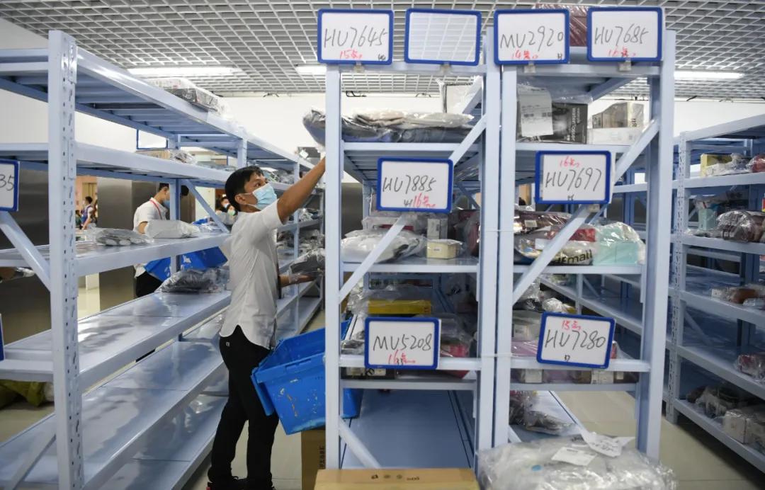 香港通关后去哪里购物,购物天堂香港