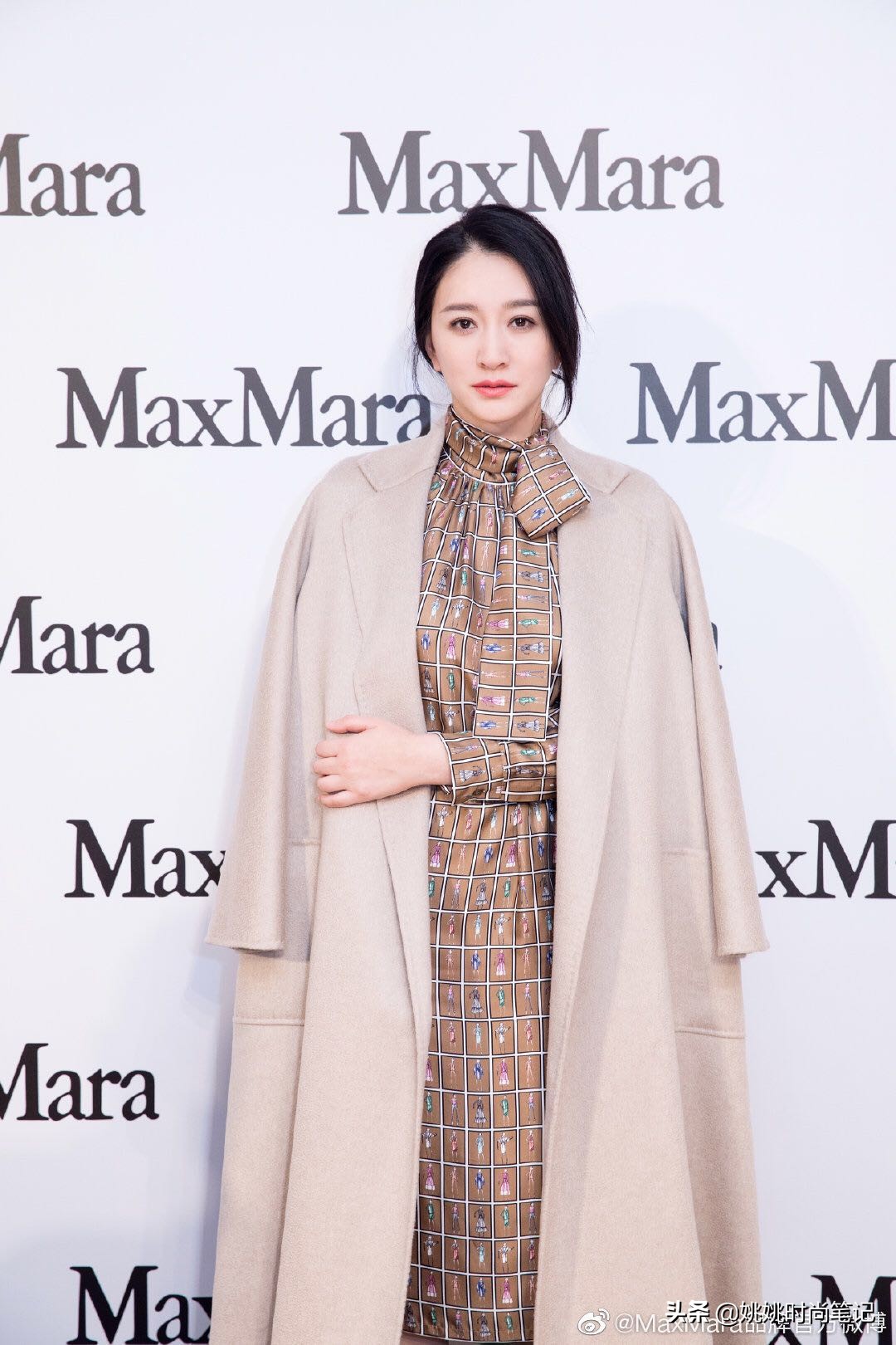 什么羊绒大衣好看又不显皮,羊绒大衣买什么颜色经典百搭洋气