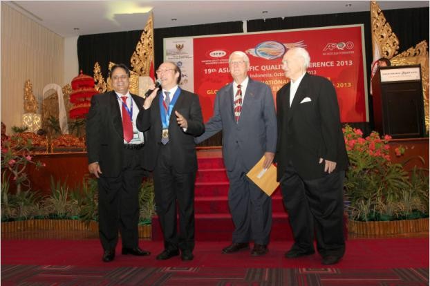 人到四十不改行,人到四十还不认命