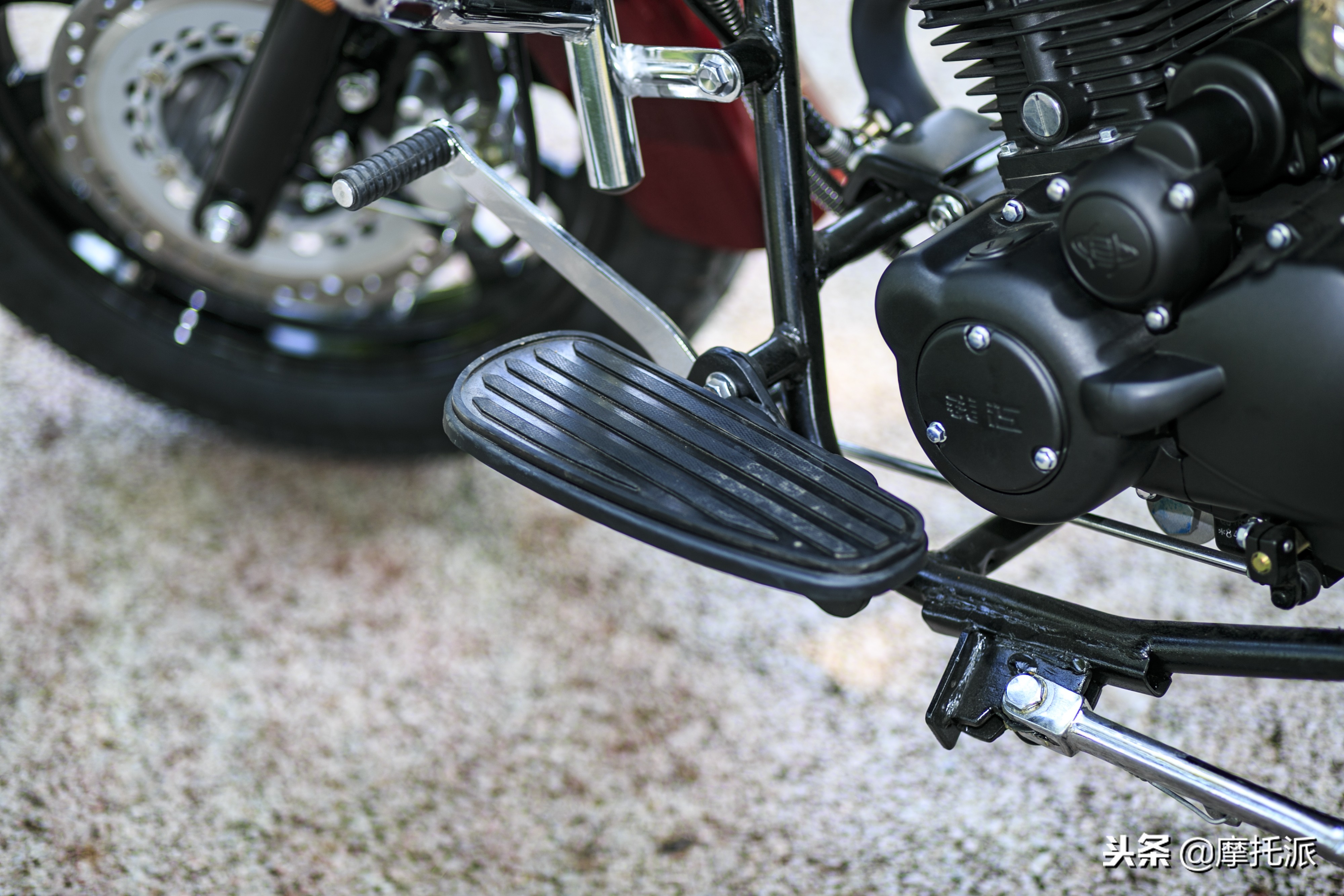 凯威极光200摩托车,钱江凯威荣光202和极光200的区别