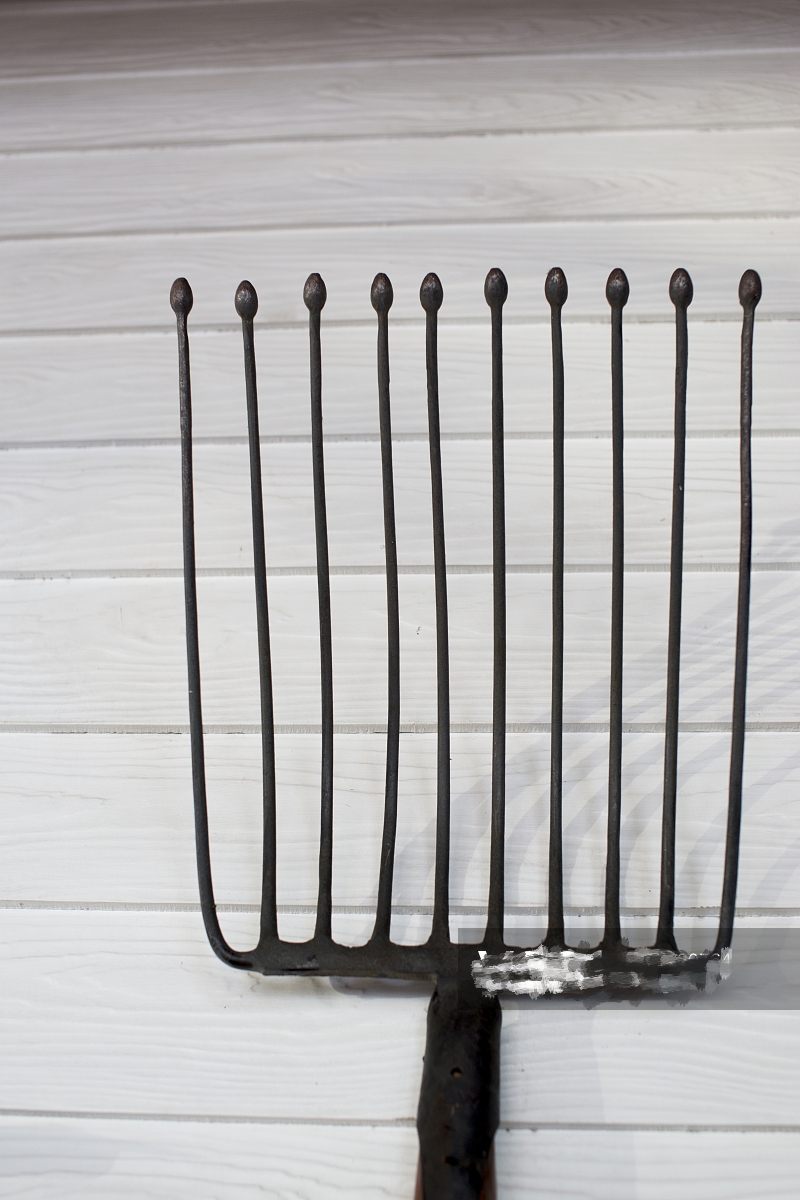 泰国是个风景优美的国家，他们有九个老工具，国人几乎都不认识