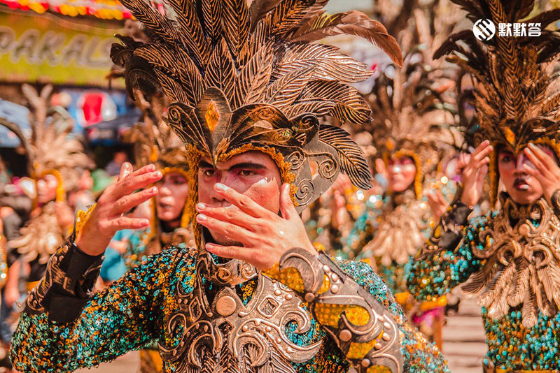 不用去西班牙，3000块就可以参加一年一度的狂欢派对，宿务圣婴节
