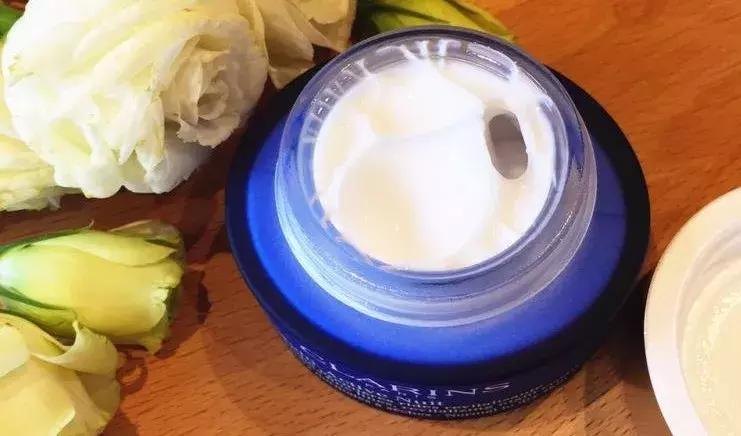 一年四季都可以用的面霜量大,适合25岁抗衰老晚上用的面霜