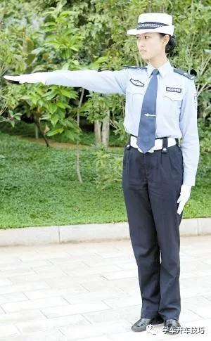 没看懂交警手势走了几步会扣分吗,新手开车怎样才会被吊销驾照