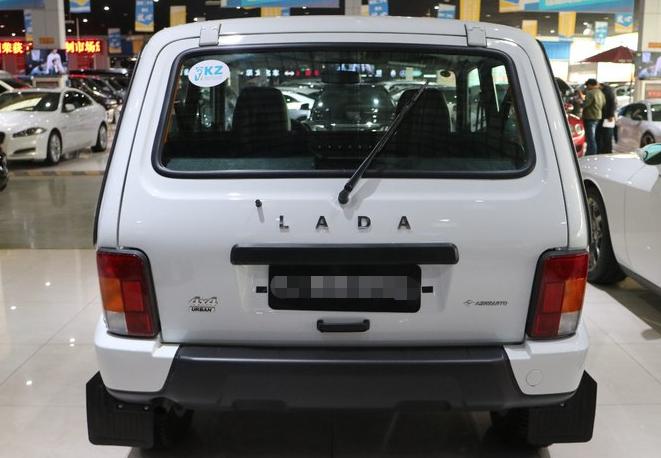 进口硬派分时四驱三把锁越野车,最便宜硬派越野有三把锁