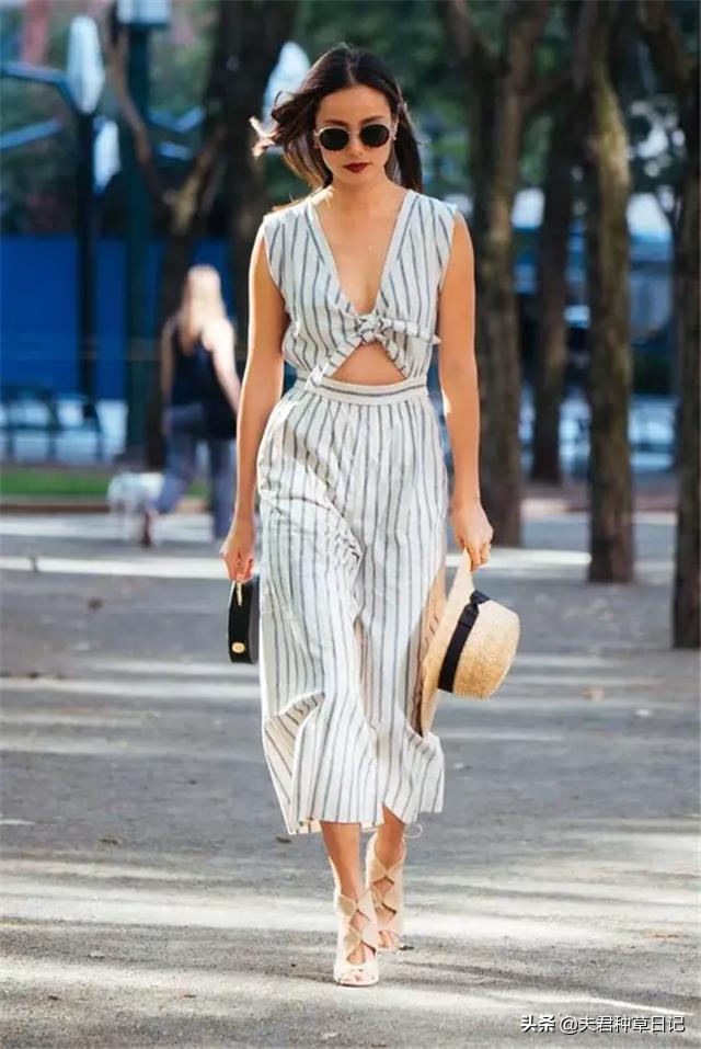 145矮个子穿阔脚裤好看吗 (身高155能穿的五分裤显瘦女生)