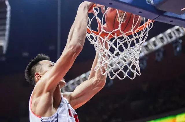 输球可以理解，但*疆新**为何会遭遇一场惨败？杨毅一番话一语中的