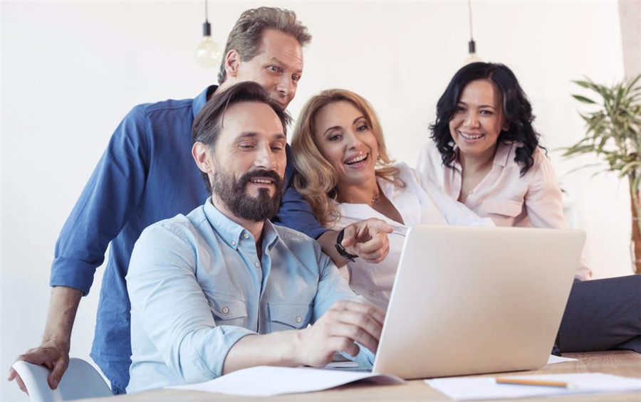 职场有人背后给领导说坏话怎么办,职场被人背后议论