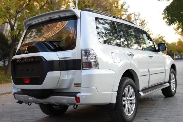 三菱帕杰罗平行进口v97顶配,福州平行进口三菱帕杰罗v97