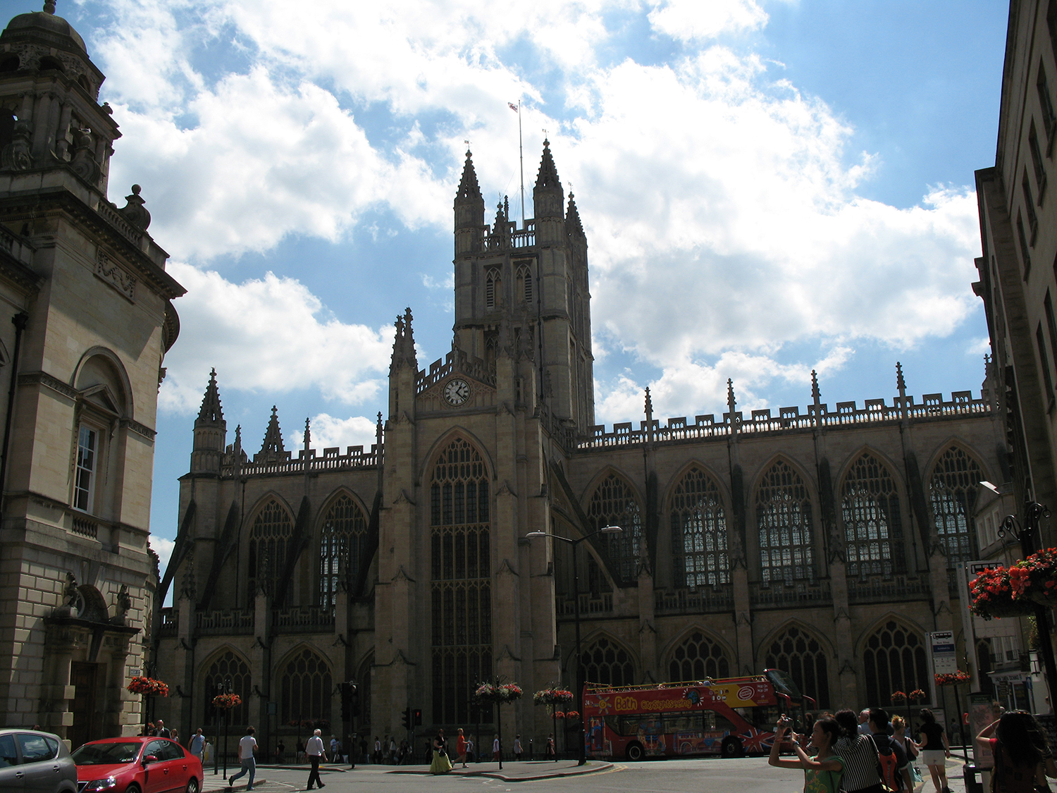 英国巴斯大学「世界排名第172位」，申请本科需要什么条件？