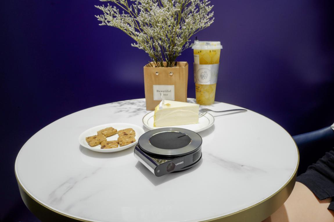 只会用投影办公看电影？看看90后都在如何花式玩转微型投影