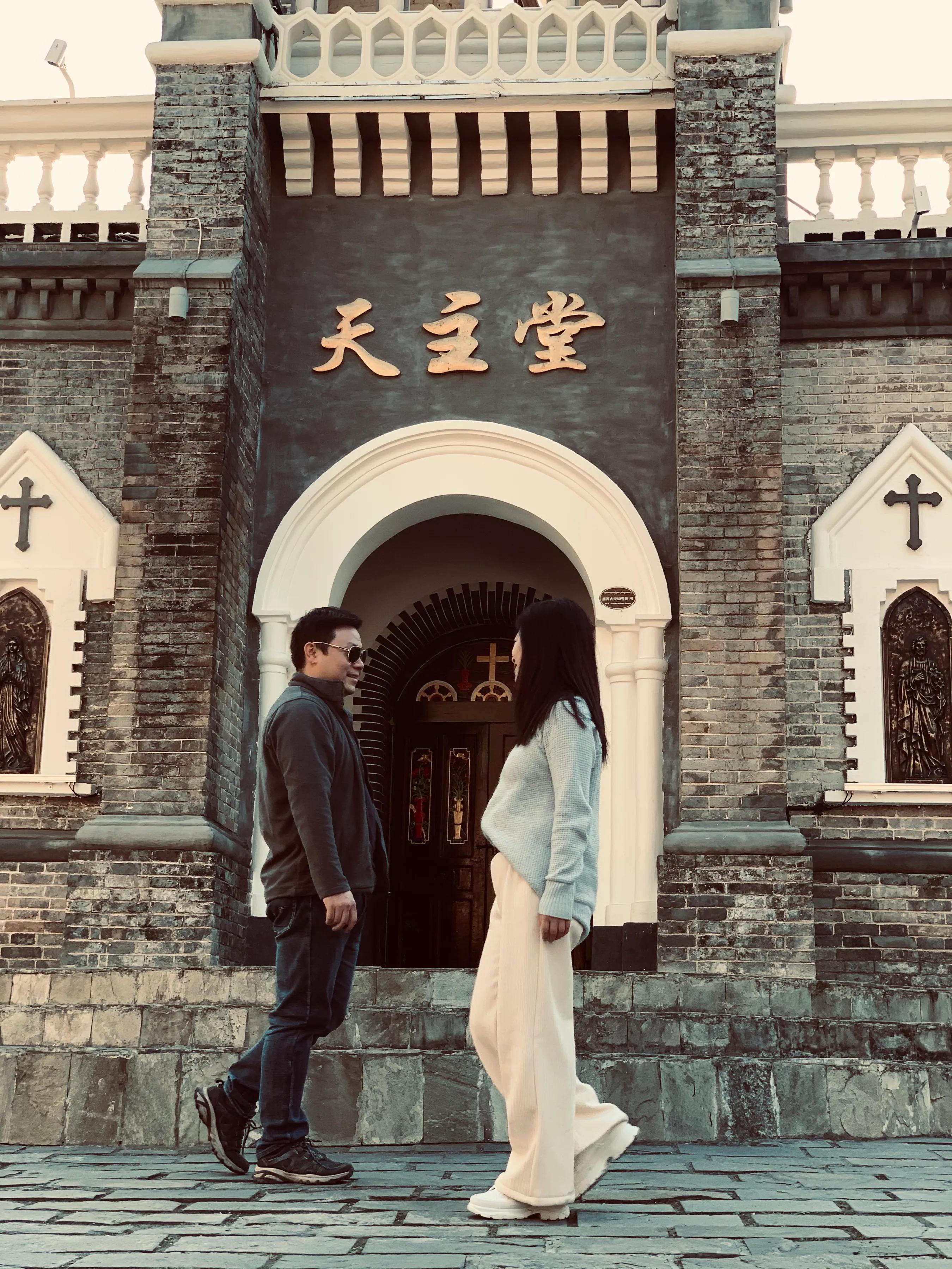 海螺沟燕子沟旅游攻略,海螺沟和燕子沟哪个更值得去