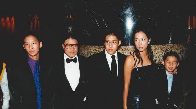 郭晶晶小叔子年轻照片,郭晶晶小叔子近照