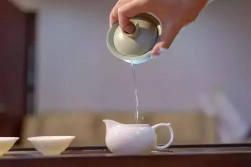 想让盖碗不烫手教你几招,盖碗到底怎么才不烫手