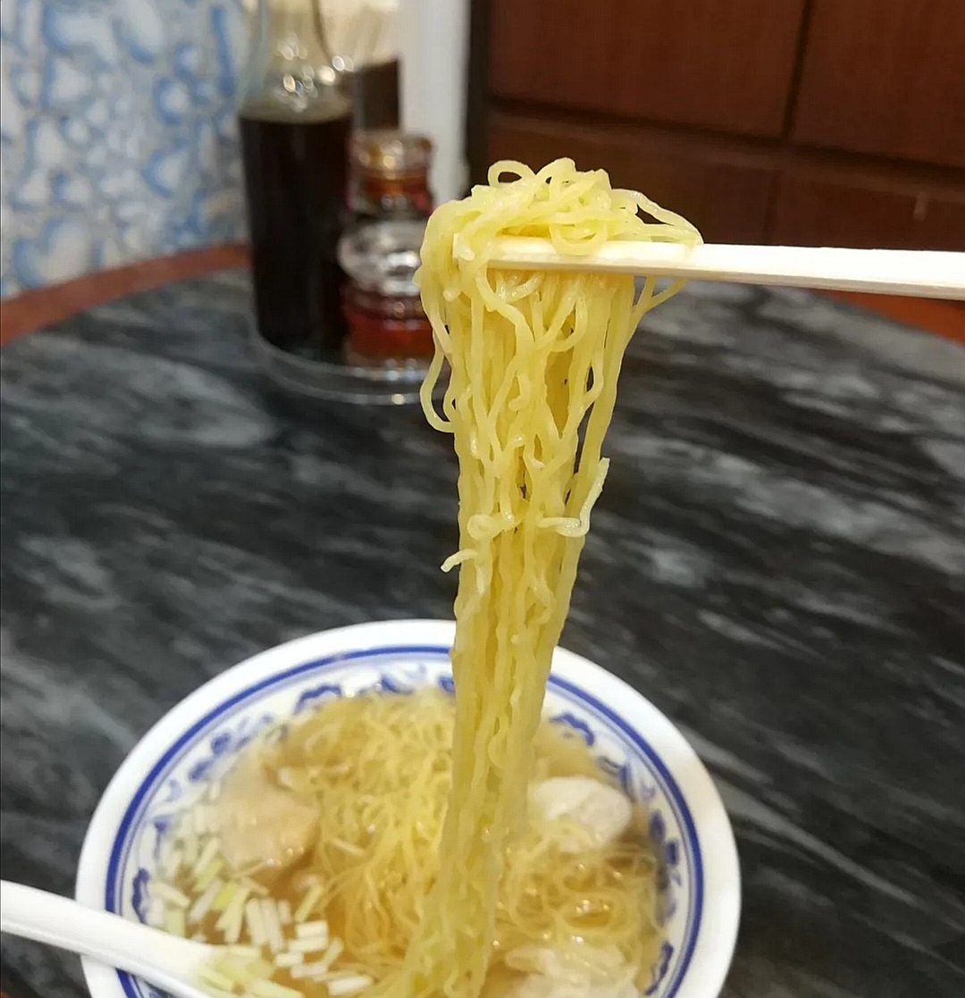 龙津这二十多年老牌街坊面馆，究竟凭何美味开遍荔湾老广都爱吃？