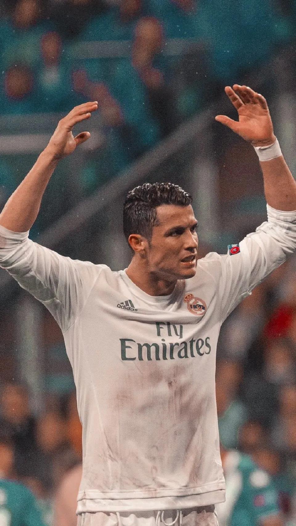 足球就像生活一样没有暂停,足球伤感无奈壁纸