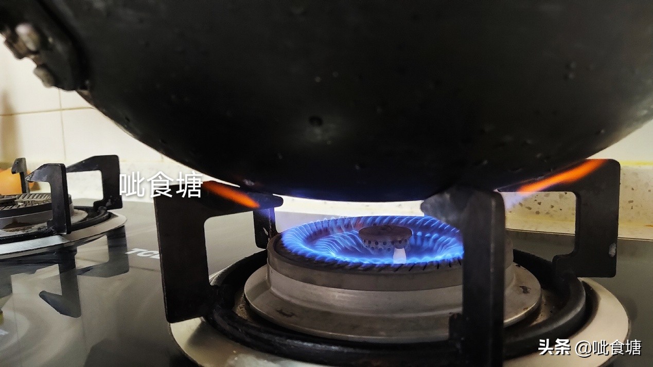 开锅失败了锅底粘怎么补救,如何正确的开锅养锅