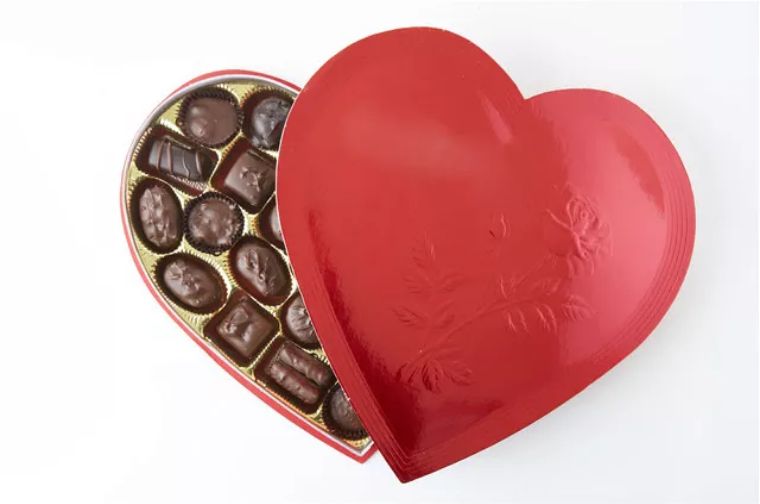 快到教师节了该给老师做什么礼物,幼儿园教师节要不要给老师送礼物