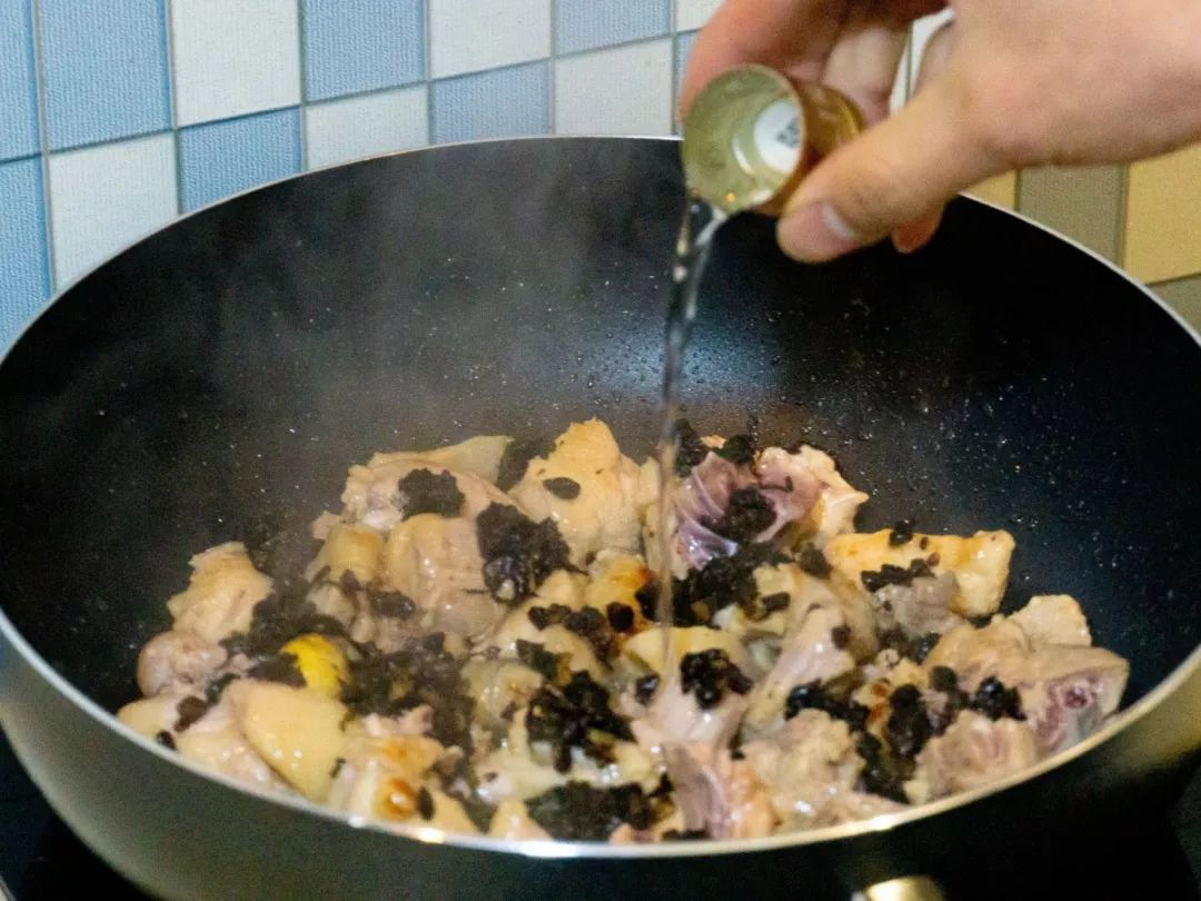 香港大元酒家秘传的「豆豉酱」，用它来做豆豉鸡，没有人能比得上