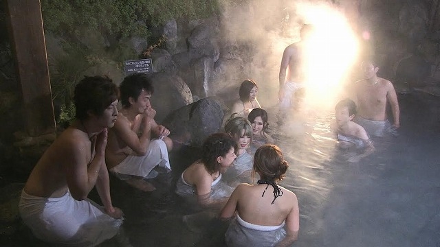 日本混浴会发生问题,日本混浴温泉真的安全吗