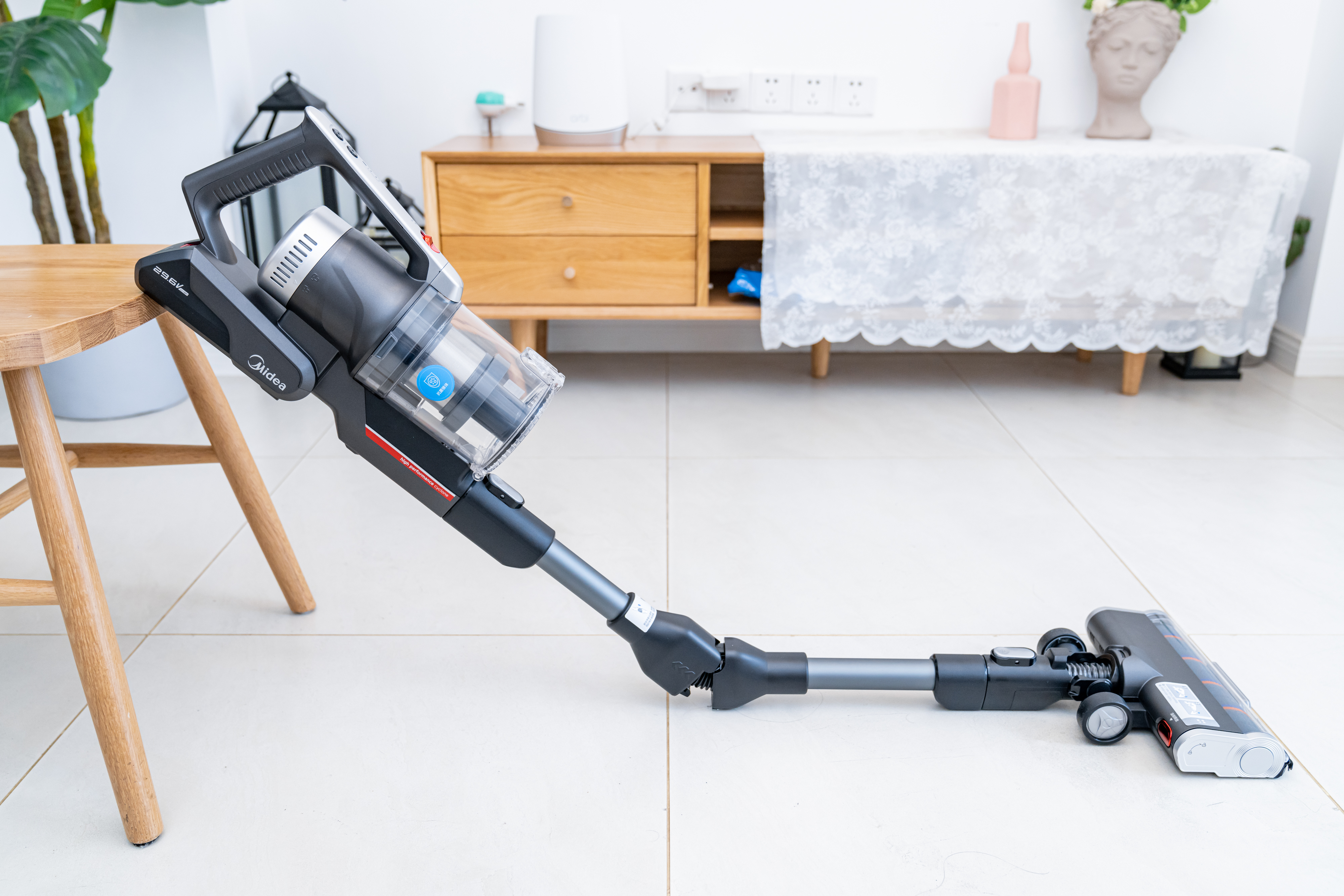 吸尘器强力清洁全家,家用无线吸尘器全屋一机更高效