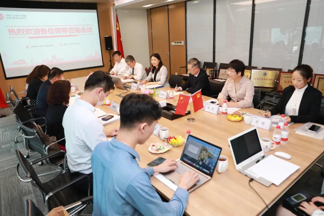 寻找深圳老字号系列三丨走进荣超物业、万商天勤、倍轻松、乐安居