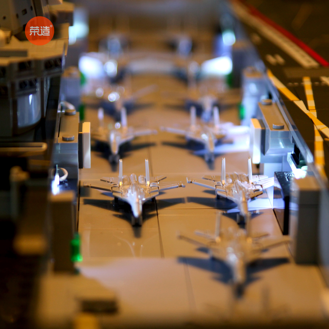 山东舰打法思路,山东舰可以装轰炸机吗