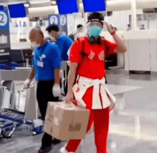 苏炳添回国的时候带着电饭煲,苏炳添没有带电饭煲