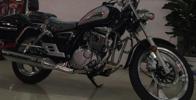 能跑进*藏西**的万元国产巡航太子----豪爵铃木GZ150-A