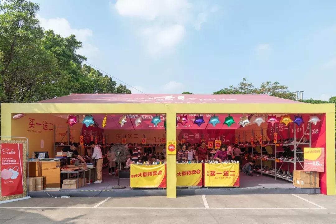 莱尔斯丹lesaunda包包官方旗舰店,莱尔斯丹包包档次怎样