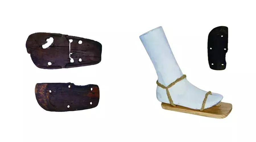 古代鞋尖上翘的鞋子,古代勾脚尖的鞋子