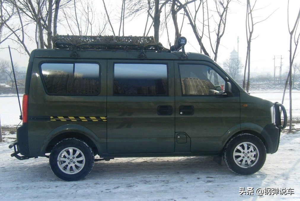 07铃木浪迪两驱二手多少钱,2014的铃木浪迪四驱二手7座